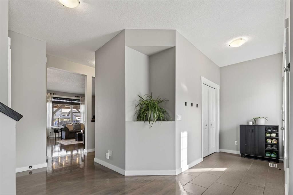 139 Elgin Terrace SE, Calgary — photo 4 of 50