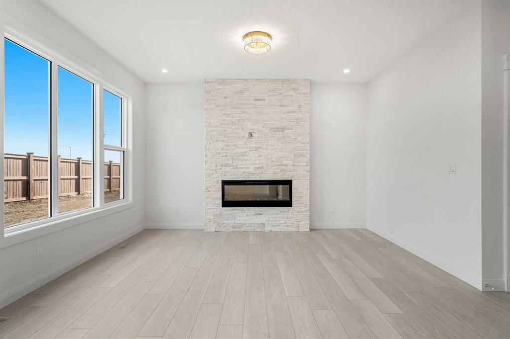 94 Cornerbrook Crescent NE, Calgary — photo 2 of 50
