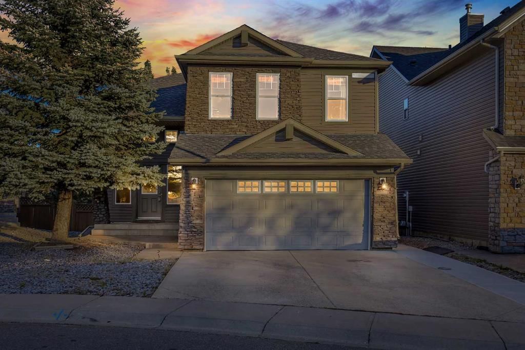 135 Panatella Close NW, Calgary — main listing photo