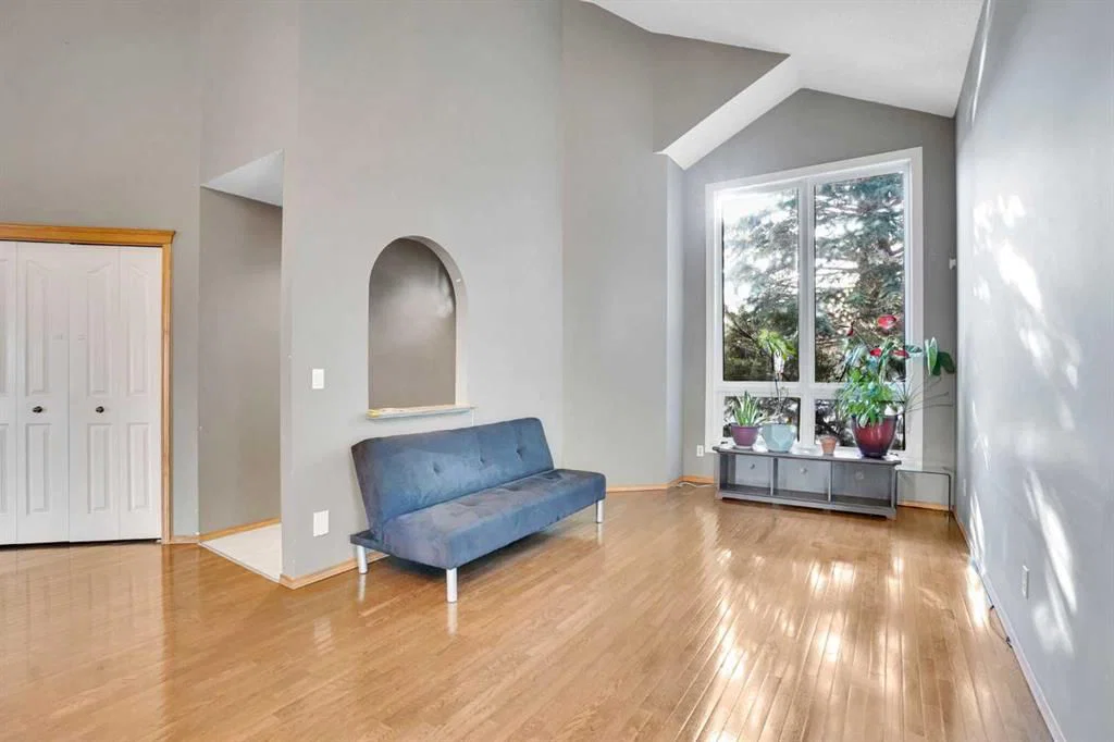 157 Riverview Park, Calgary — photo 2 of 45