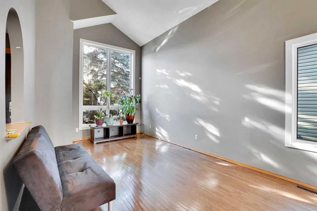 157 Riverview Park, Calgary — photo 3 of 45