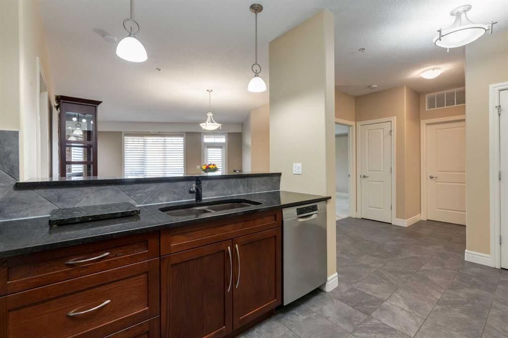 2338, 2330 Fish Creek Boulevard SW, Calgary — photo 5 of 46