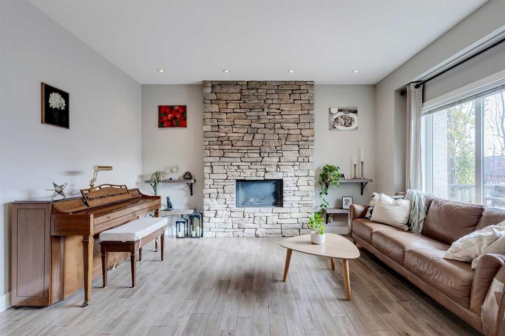 75 Masters Rise SE, Calgary — photo 3 of 38