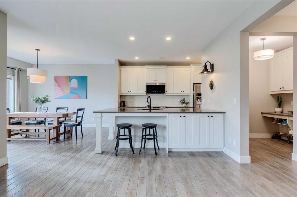 75 Masters Rise SE, Calgary — photo 5 of 38