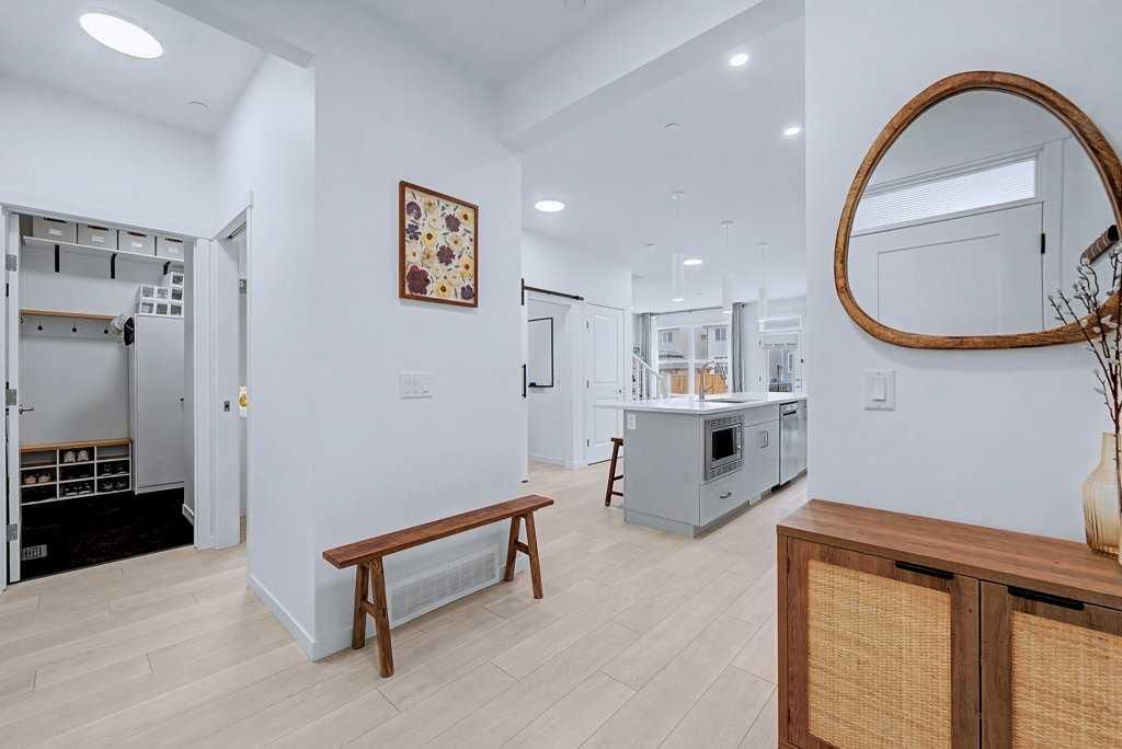 250 Hotchkiss Common SE, Calgary — photo 4 of 50