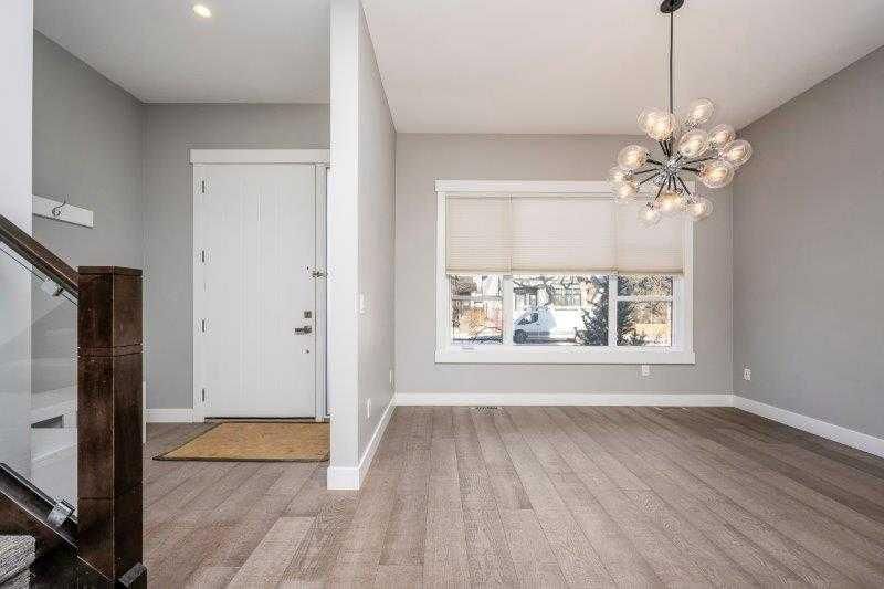 219 19 Avenue NW, Calgary — photo 5 of 50