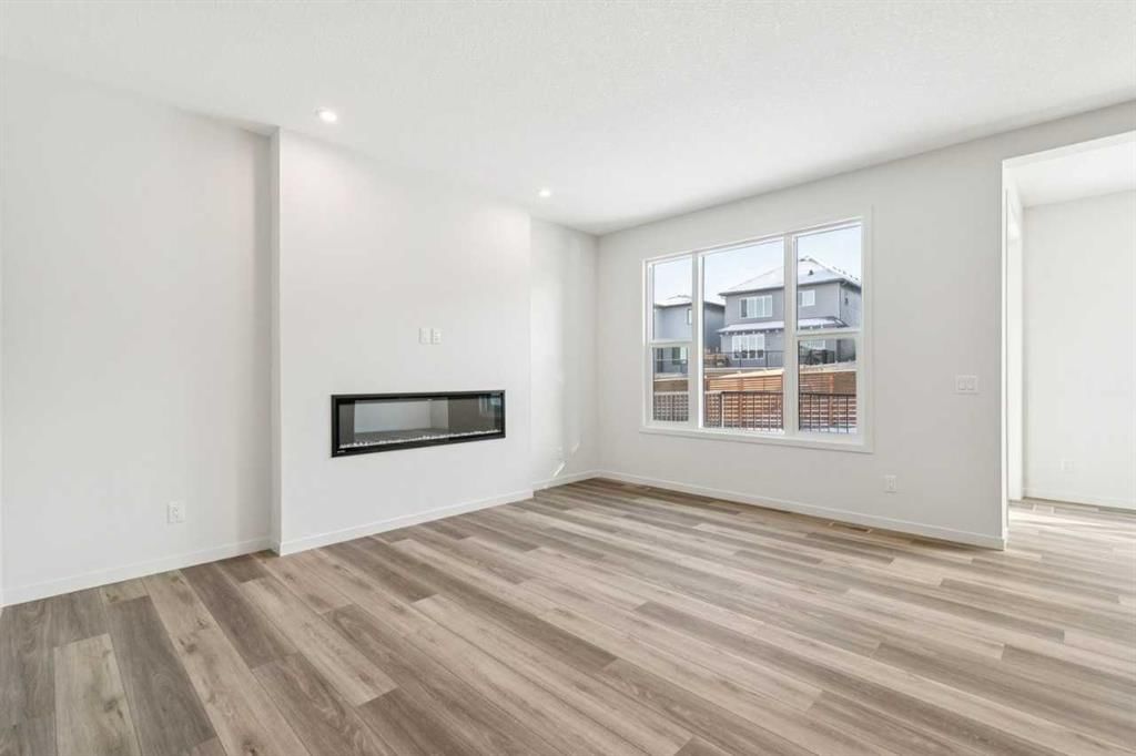 16 Calhoun Rise NE, Calgary — photo 4 of 30