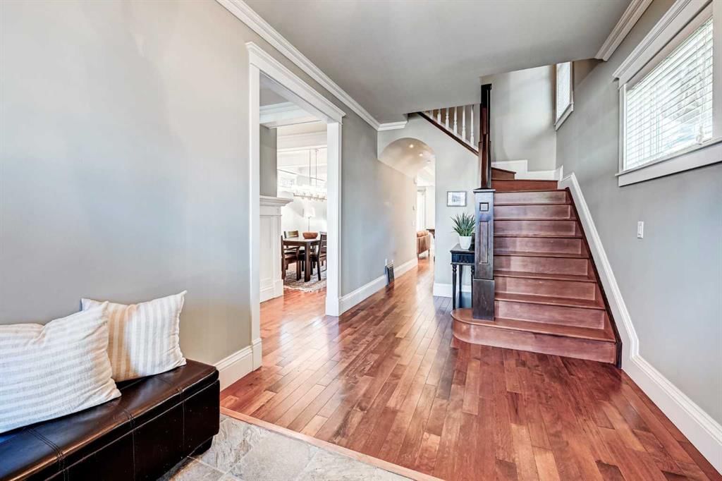 1707 Bowness Road NW, Calgary — photo 2 of 44