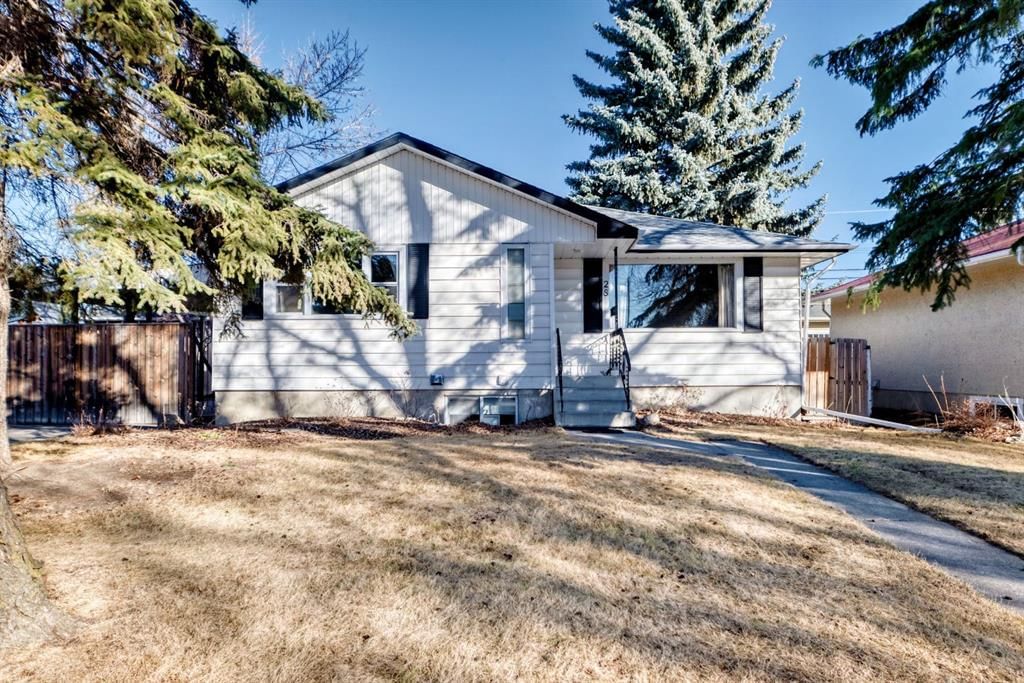 28 Winslow Crescent SW, Calgary — main listing photo