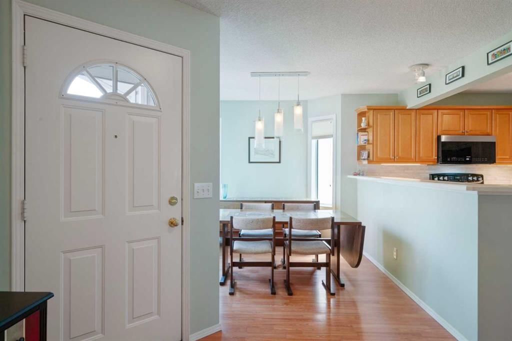 79 Scenic Gardens NW, Calgary — photo 3 of 44