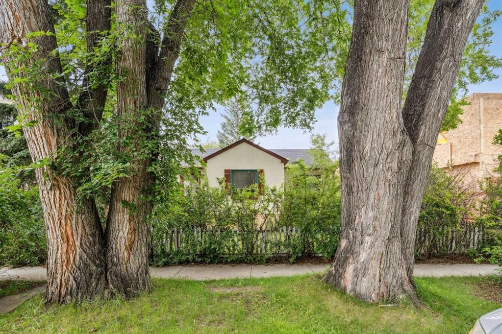 630 15 Avenue NE, Calgary — photo 3 of 11