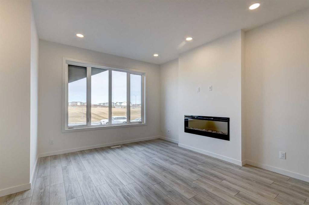 37 Setonvista Gate SE, Calgary — photo 3 of 35