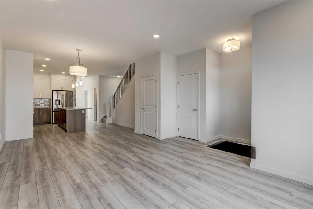37 Setonvista Gate SE, Calgary — photo 4 of 35
