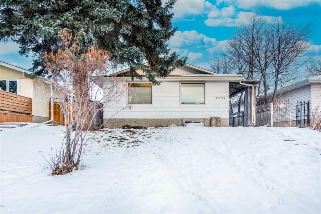 1432 43 Street NE, Calgary — photo 3 of 35