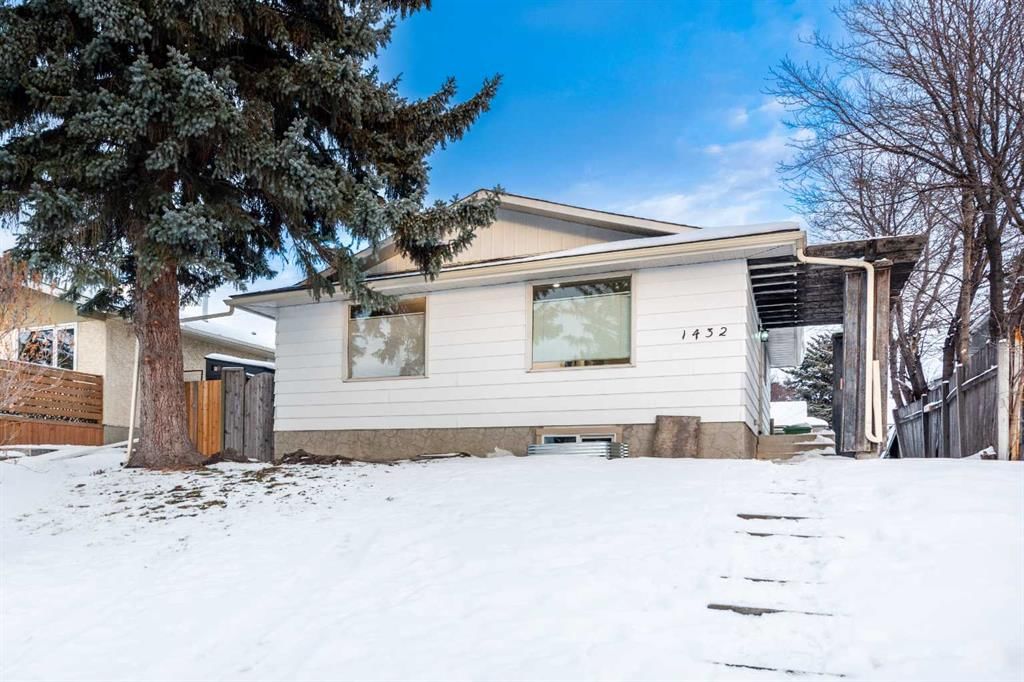 1432 43 Street NE, Calgary — photo 4 of 35