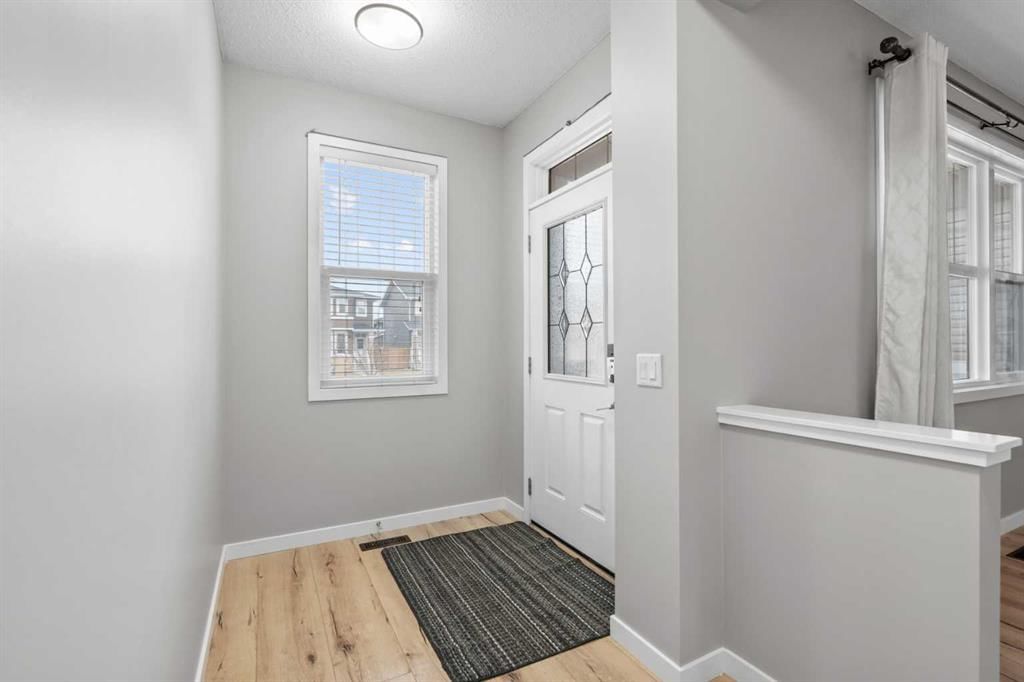 368 Redstone Drive NE, Calgary — photo 3 of 44
