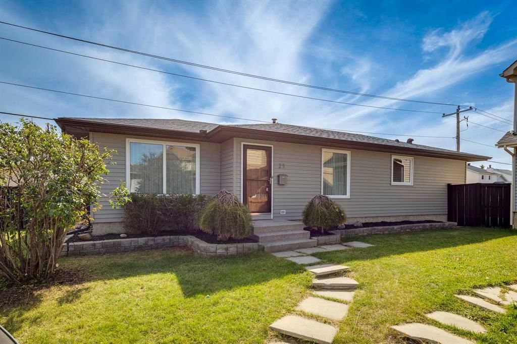 23 Erin Grove Court SE, Calgary — main listing photo