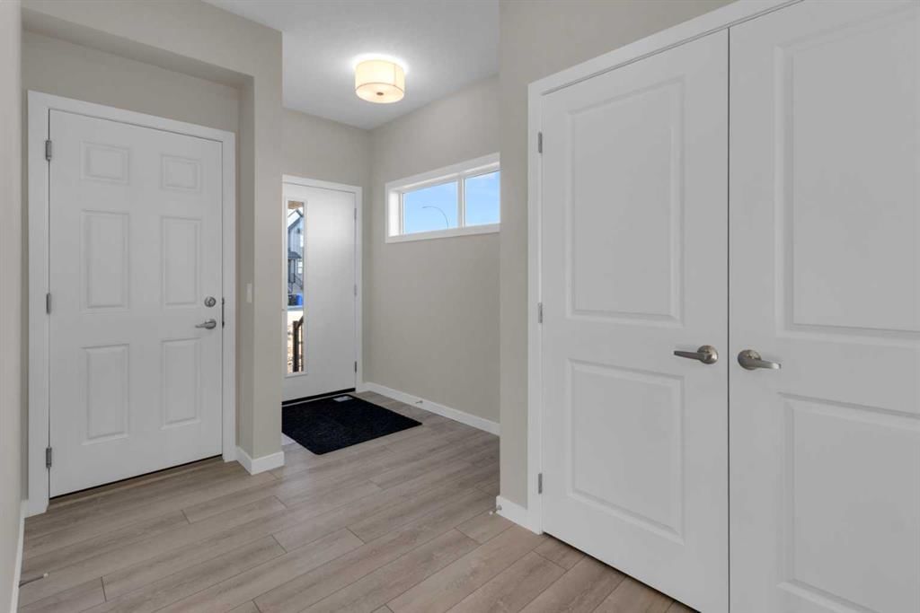 52 Lewisburg Close NE, Calgary — photo 2 of 33
