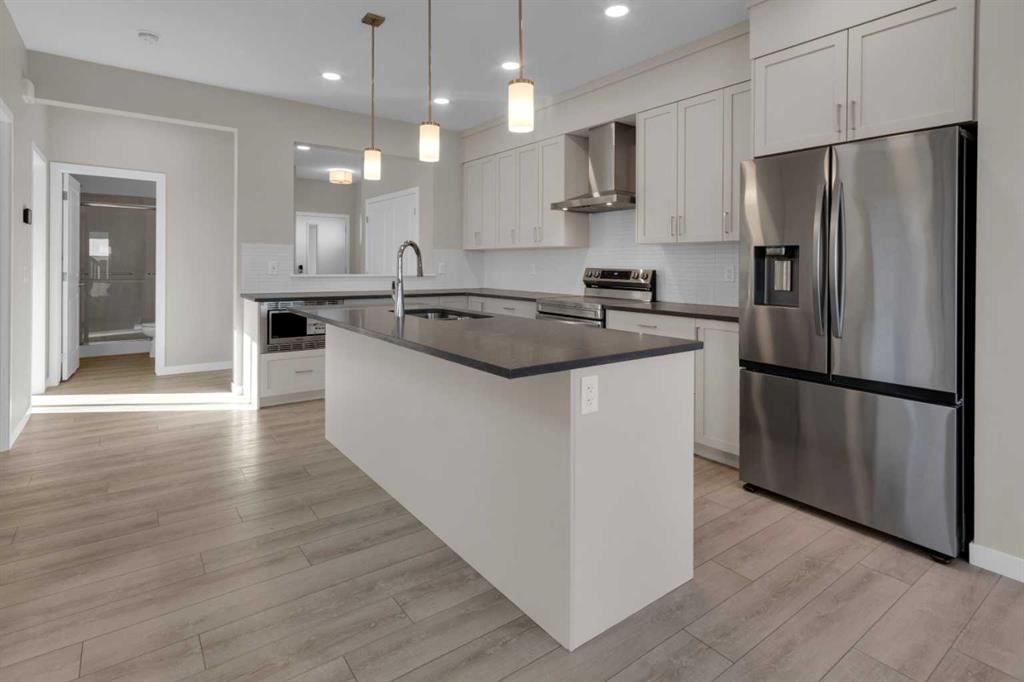 52 Lewisburg Close NE, Calgary — photo 5 of 33
