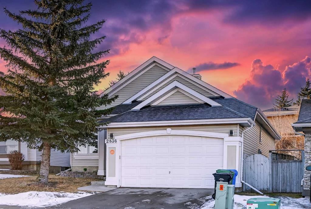 2836 Douglasdale Boulevard SE, Calgary — photo 2 of 44