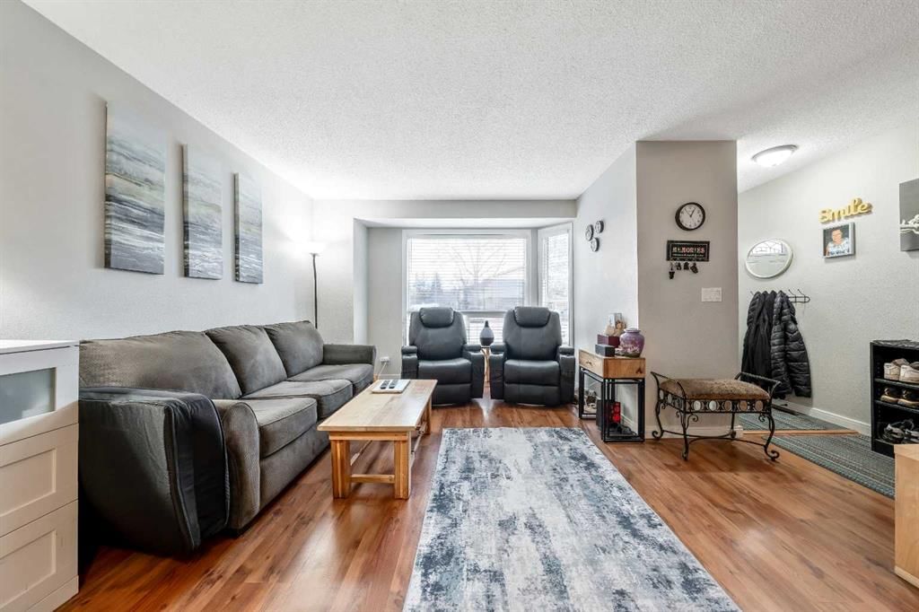 147, 123 Queensland Drive SE, Calgary — photo 4 of 21