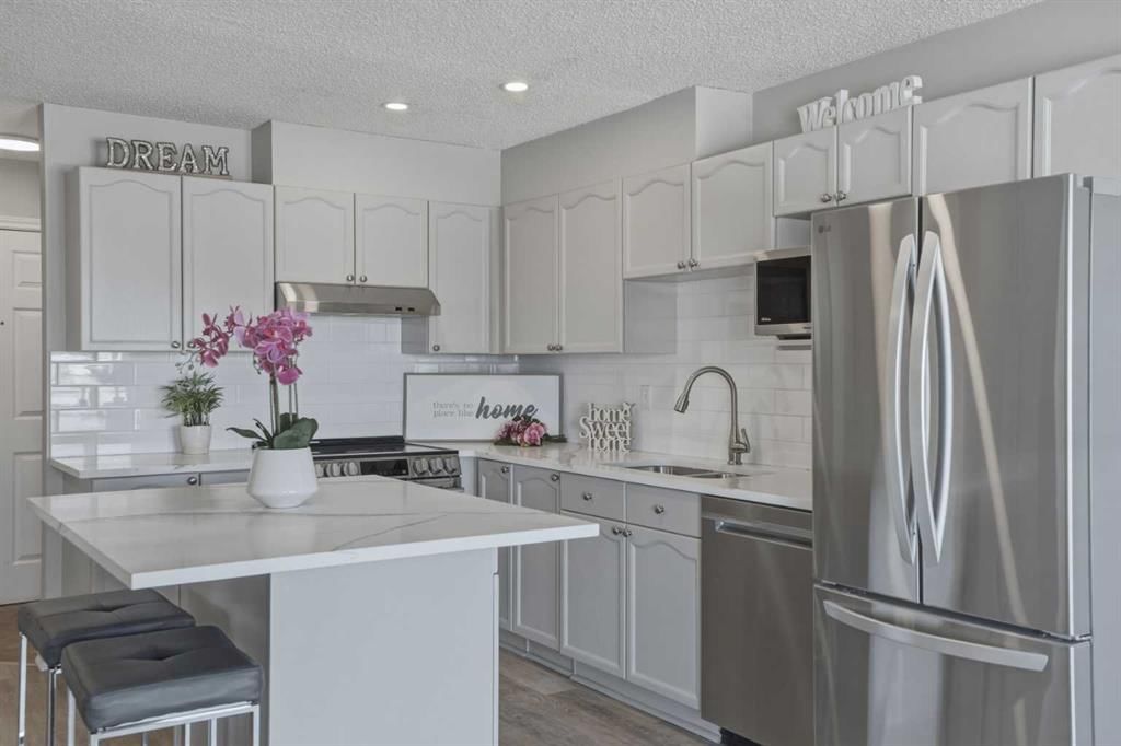 302, 3 Somervale View SW, Calgary — photo 3 of 50
