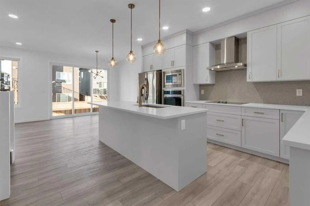 200 Starling Place NW, Calgary — photo 3 of 33