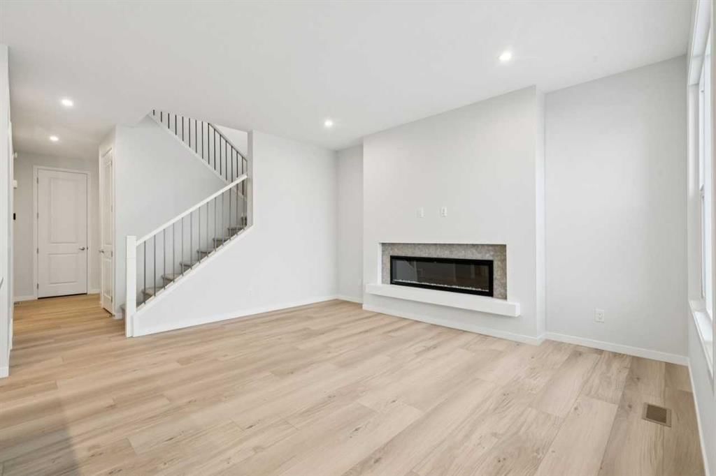 138 Annette Landing NW, Calgary — photo 5 of 40