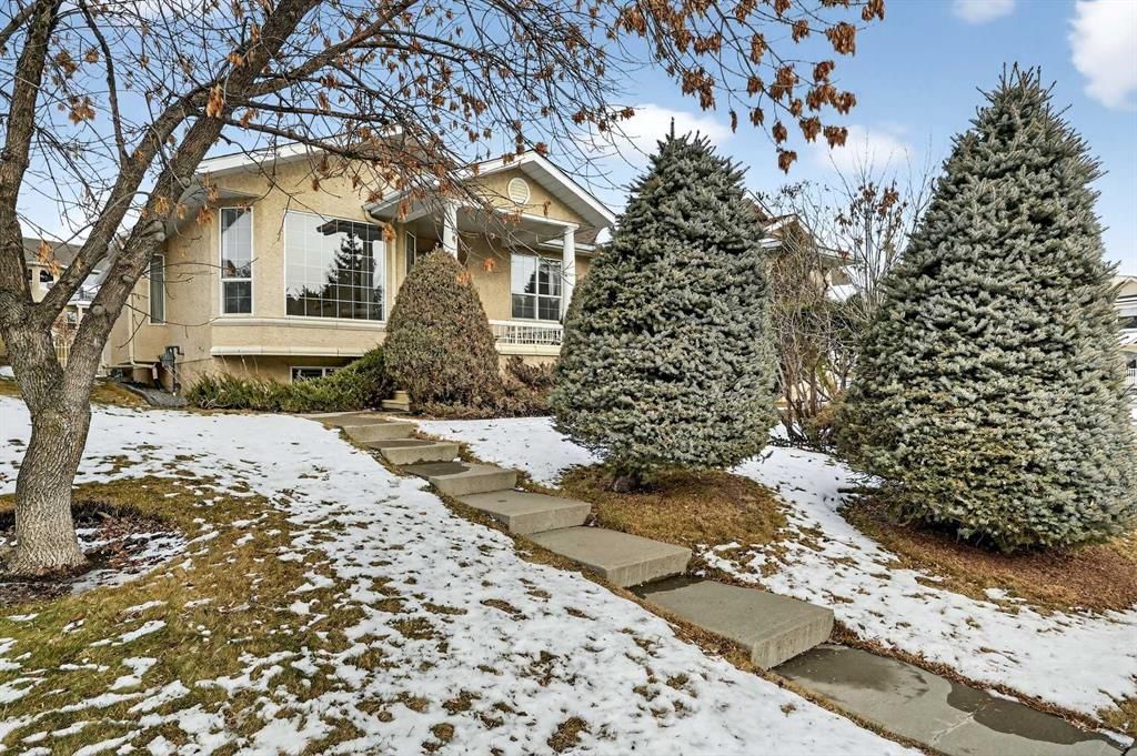 12 Sierra Morena Way SW, Calgary — photo 2 of 43