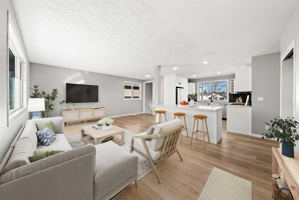 4520 Greenview Drive NE, Calgary — photo 3 of 40