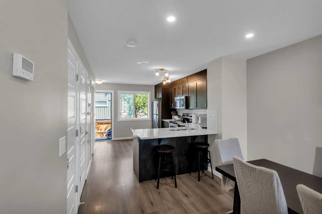 142 Red Embers Gate NE, Calgary — photo 5 of 29