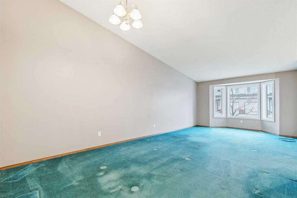 42 Harvest Oak Circle NE, Calgary — photo 4 of 18