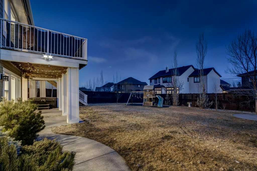 176 Fortress Bay SW, Calgary — photo 5 of 48