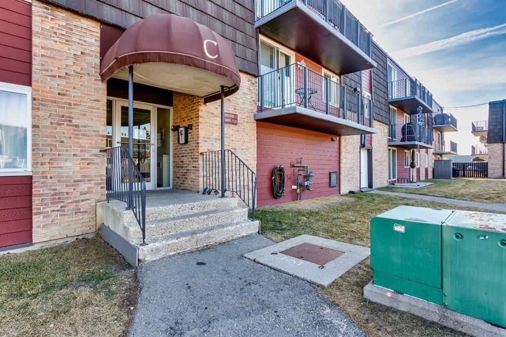 22C, 80 Galbraith Drive SW, Calgary — photo 3 of 24