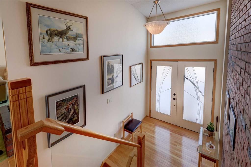 5943 Silver Ridge Drive NW, Calgary — photo 3 of 50