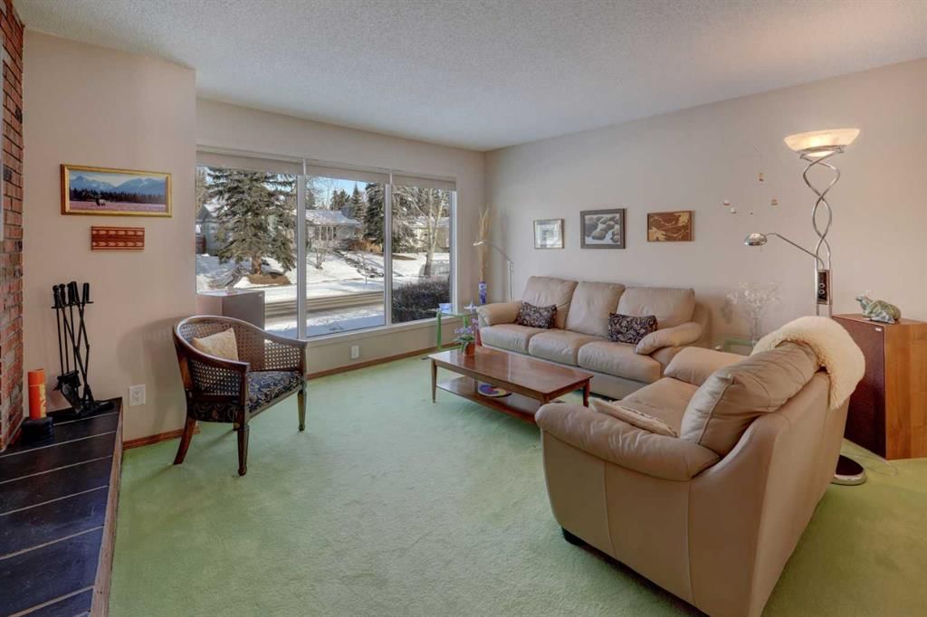 5943 Silver Ridge Drive NW, Calgary — photo 5 of 50