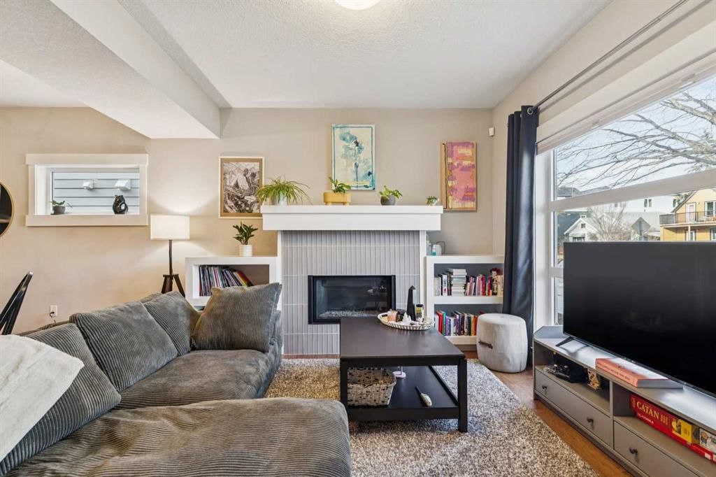 1, 407 17 Avenue NW, Calgary — photo 3 of 39