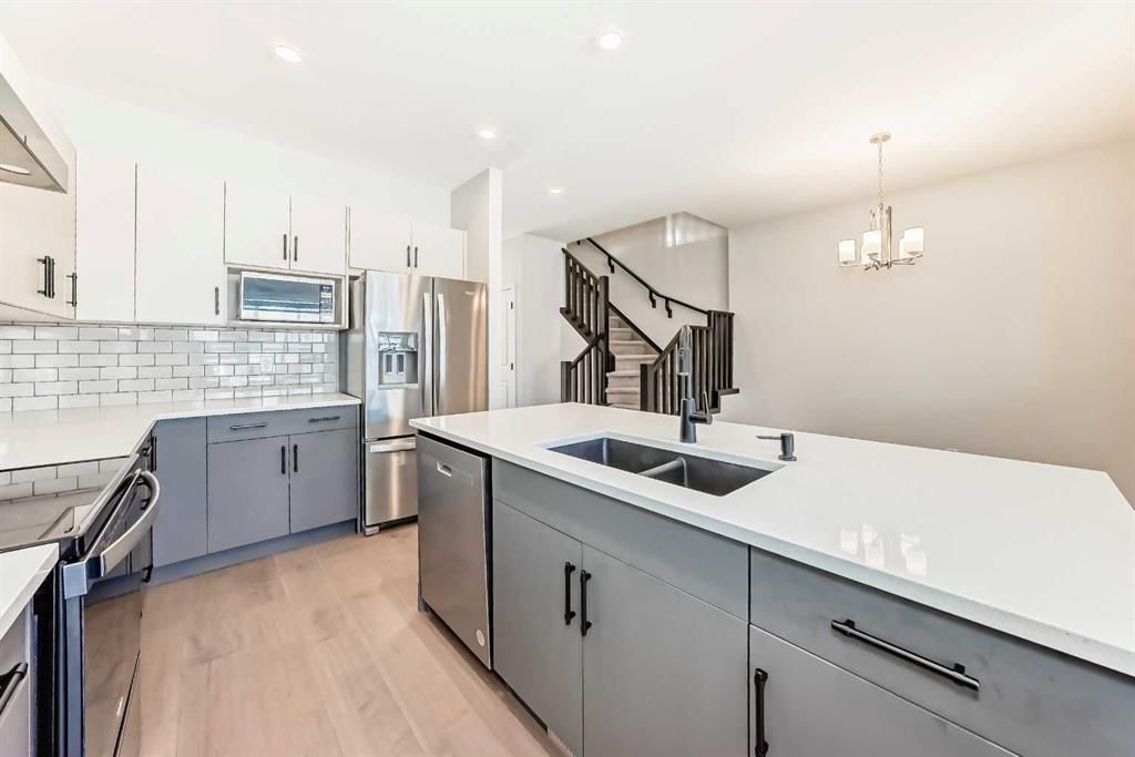 535 Tekarra Drive NW, Calgary — photo 3 of 44