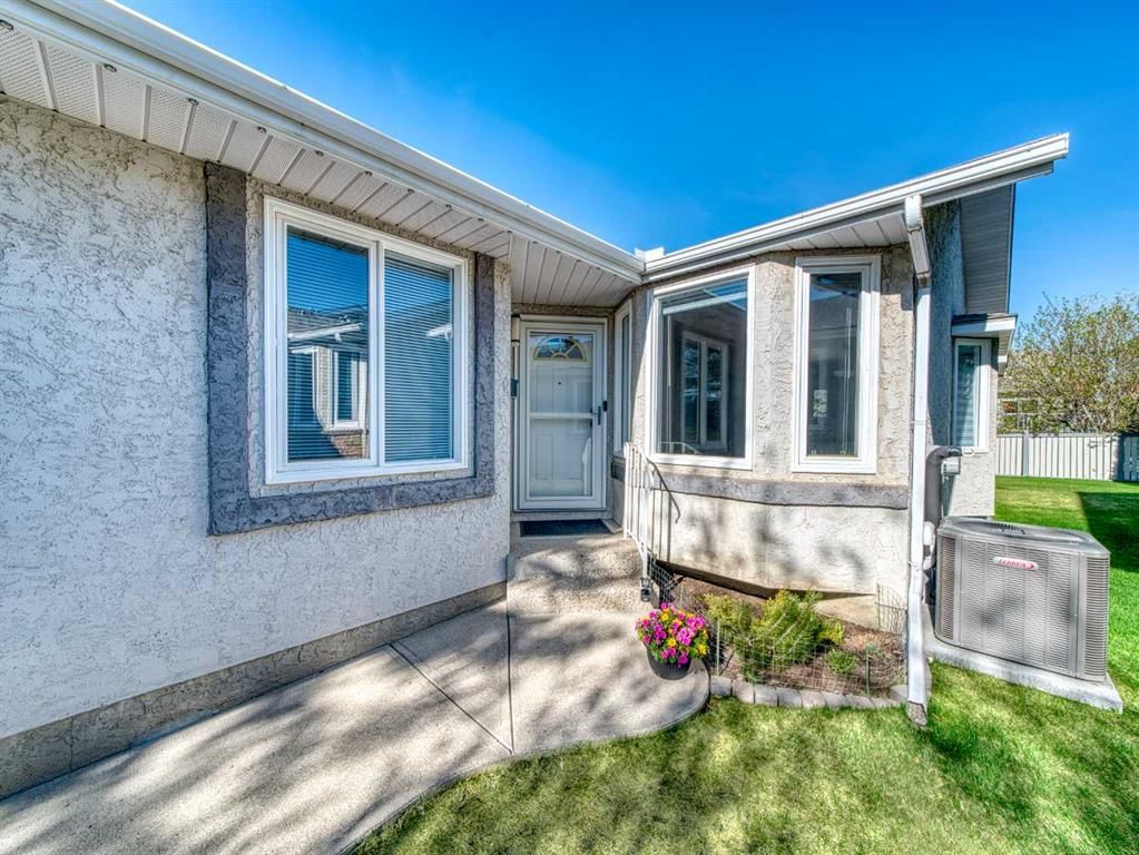 301 Arbour Cliff Close NW, Calgary — photo 2 of 42
