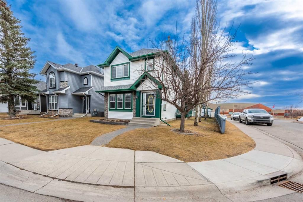 7 Covewood Park NE, Calgary — main listing photo