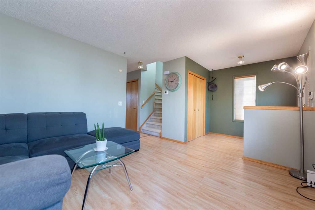 7 Covewood Park NE, Calgary — photo 5 of 41