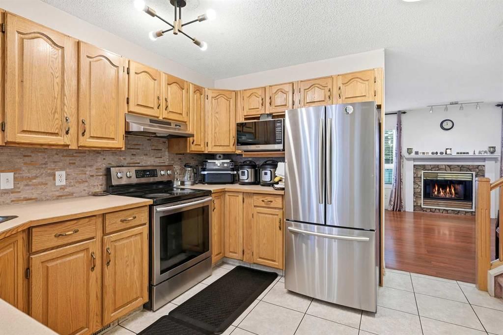 507 Citadel Heights NW, Calgary — photo 3 of 43