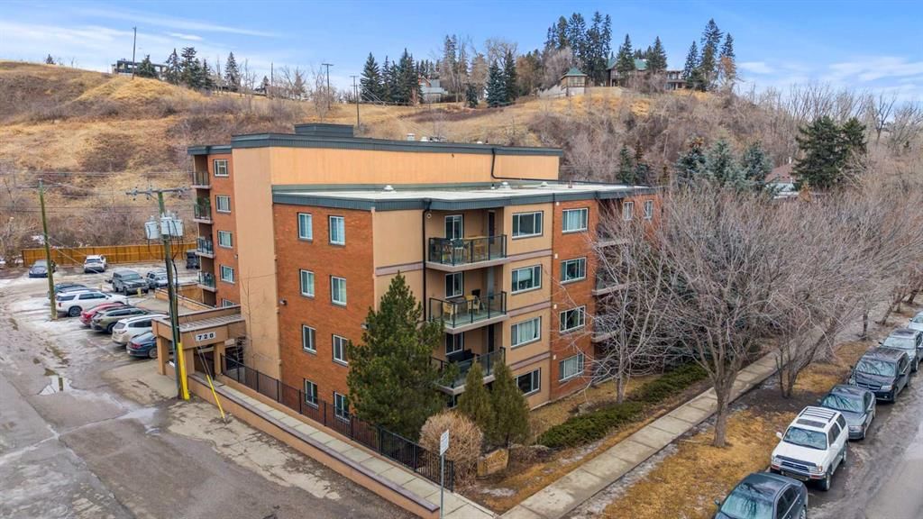 103, 728 3 Avenue NW, Calgary — main listing photo