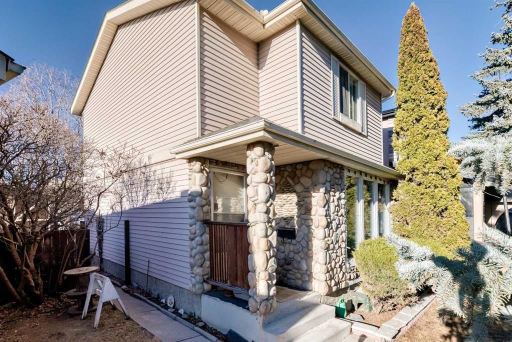 44 Erin Croft Green SE, Calgary — photo 2 of 17