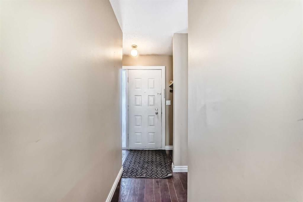 60, 251 90 Avenue SE, Calgary — photo 4 of 44