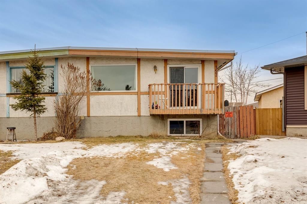 157 Penbrooke Close SE, Calgary — main listing photo