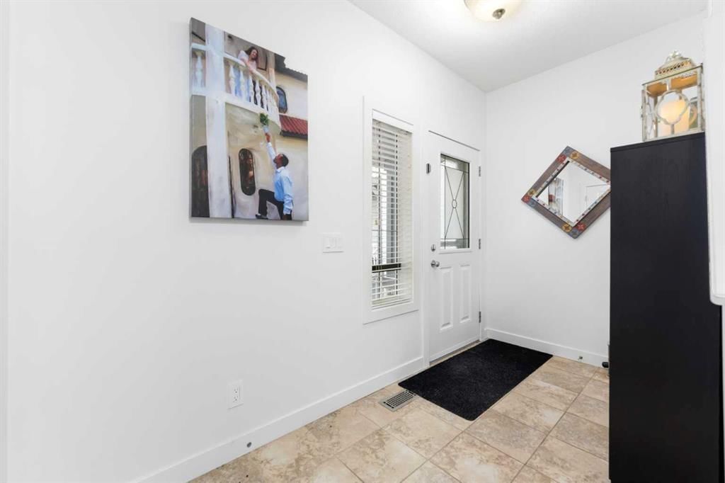 46 Autumn Circle SE, Calgary — photo 2 of 50