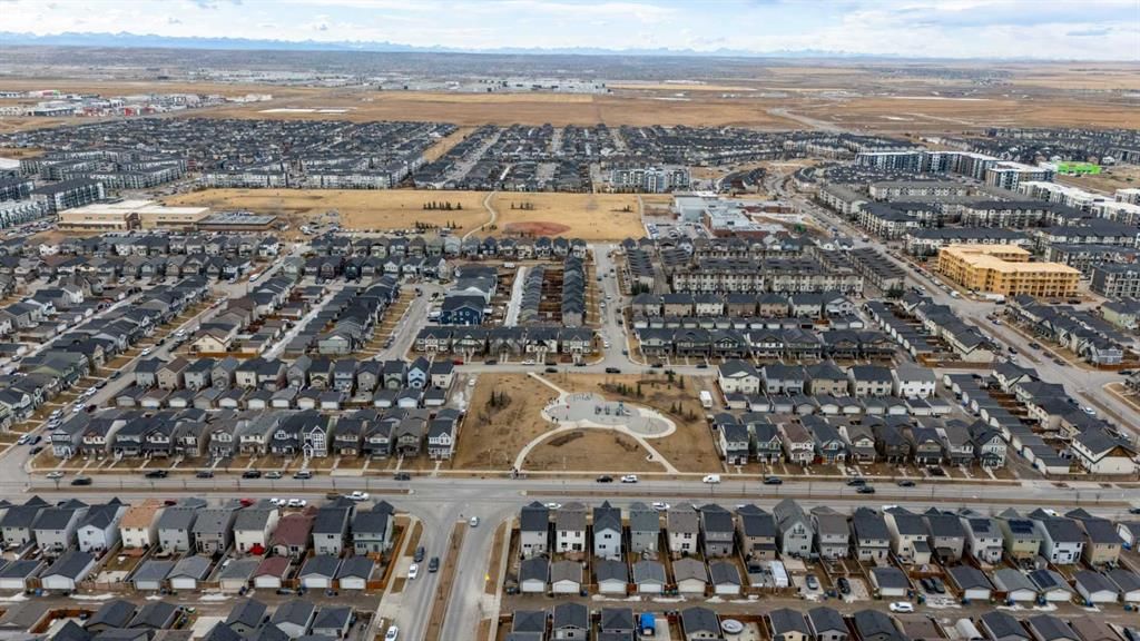 110 Skyview Ranch Boulevard NE, Calgary — photo 3 of 47