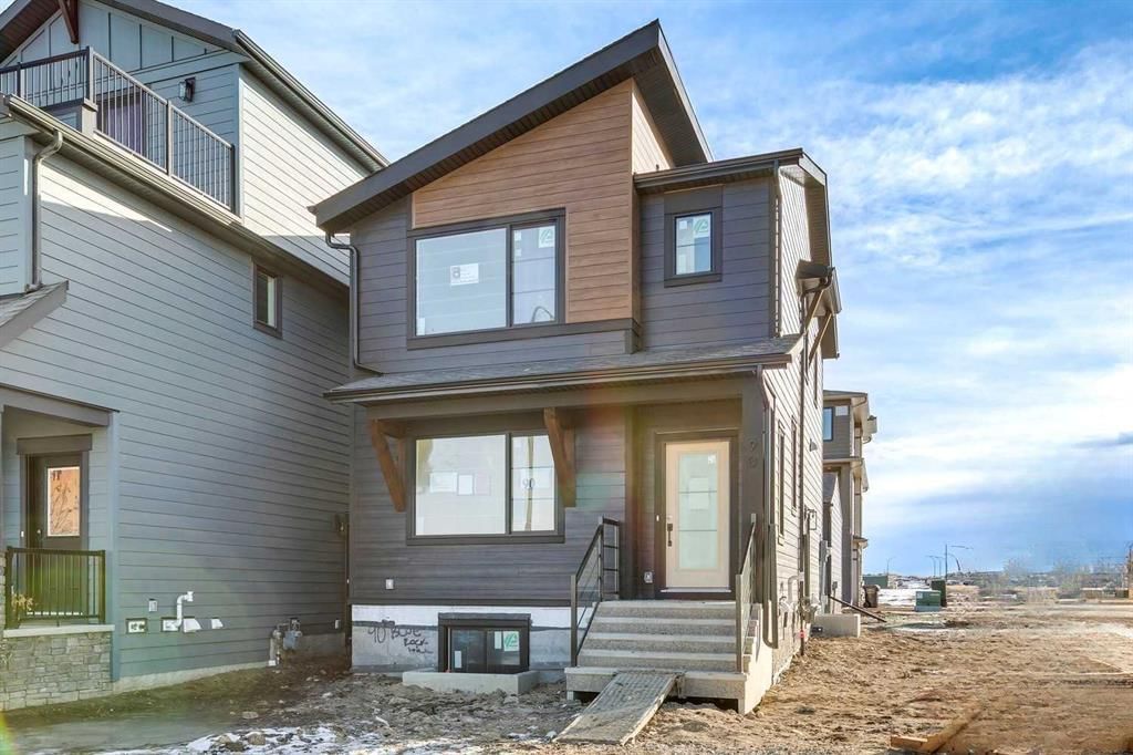 90 Bluerock Hill SW, Calgary — photo 2 of 27