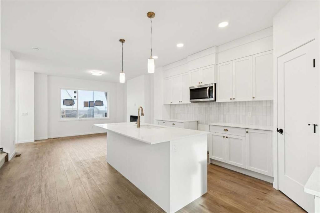 90 Bluerock Hill SW, Calgary — photo 5 of 27